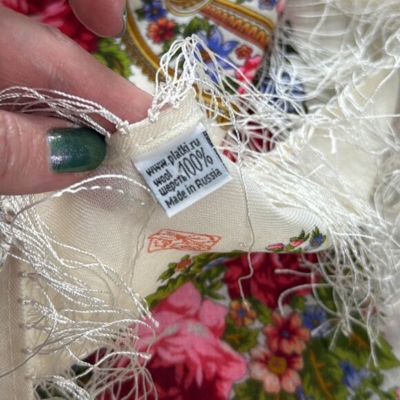 Platkiru Russian Ivory and Pink Paisley Scarf - Picture 3 of 6